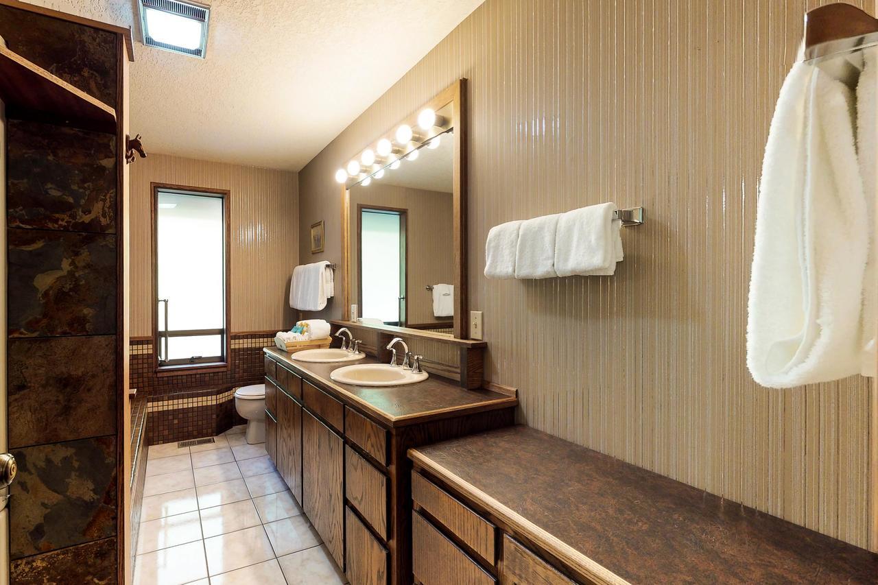 Meadows And Mountain Retreat Villa Little Oklahoma ภายนอก รูปภาพ